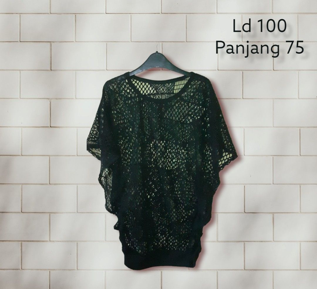 Baju Gaib dari Jaring Cahaya Bintang: Kisah di Balik Sehelai Kain yang Memukau